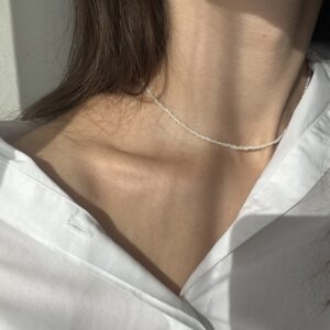 Naszyjnik choker z mini perełek