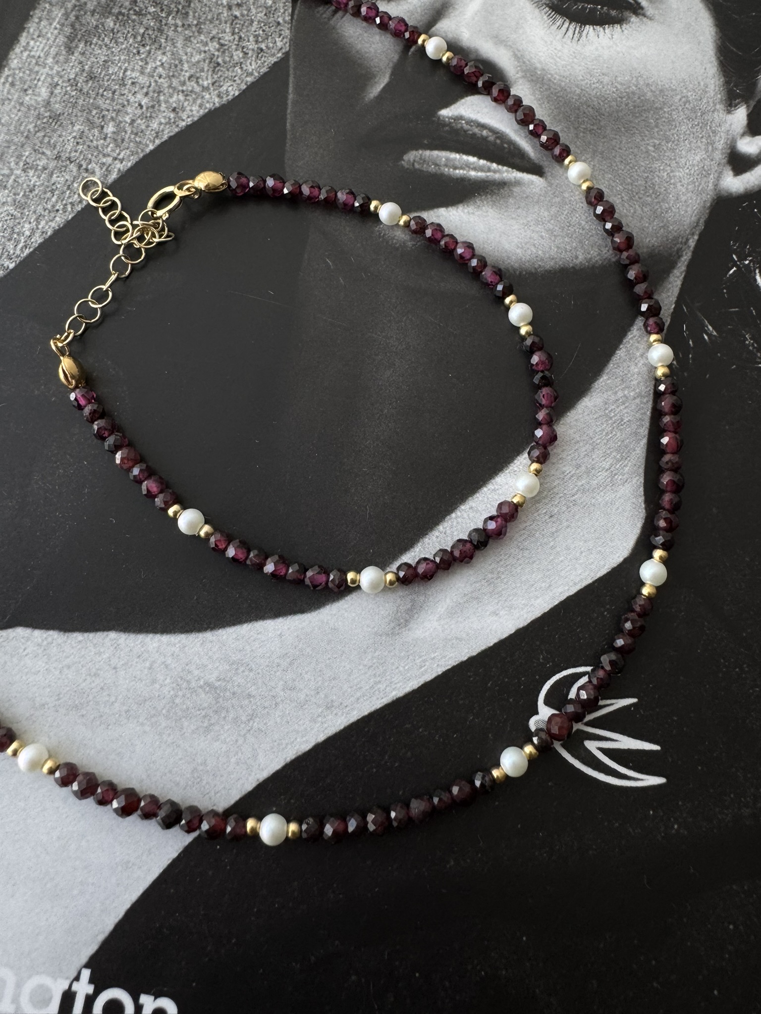 Bransoletka Golden Garnet Charm - obrazek 3